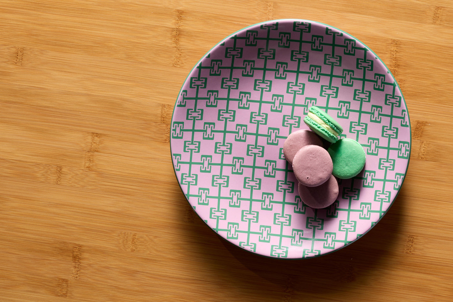 Large Plate Set Collection.